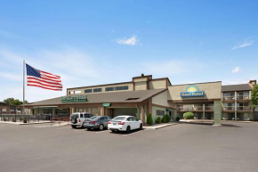 Гостиница Days Hotel by Wyndham Flagstaff  Флагстафф